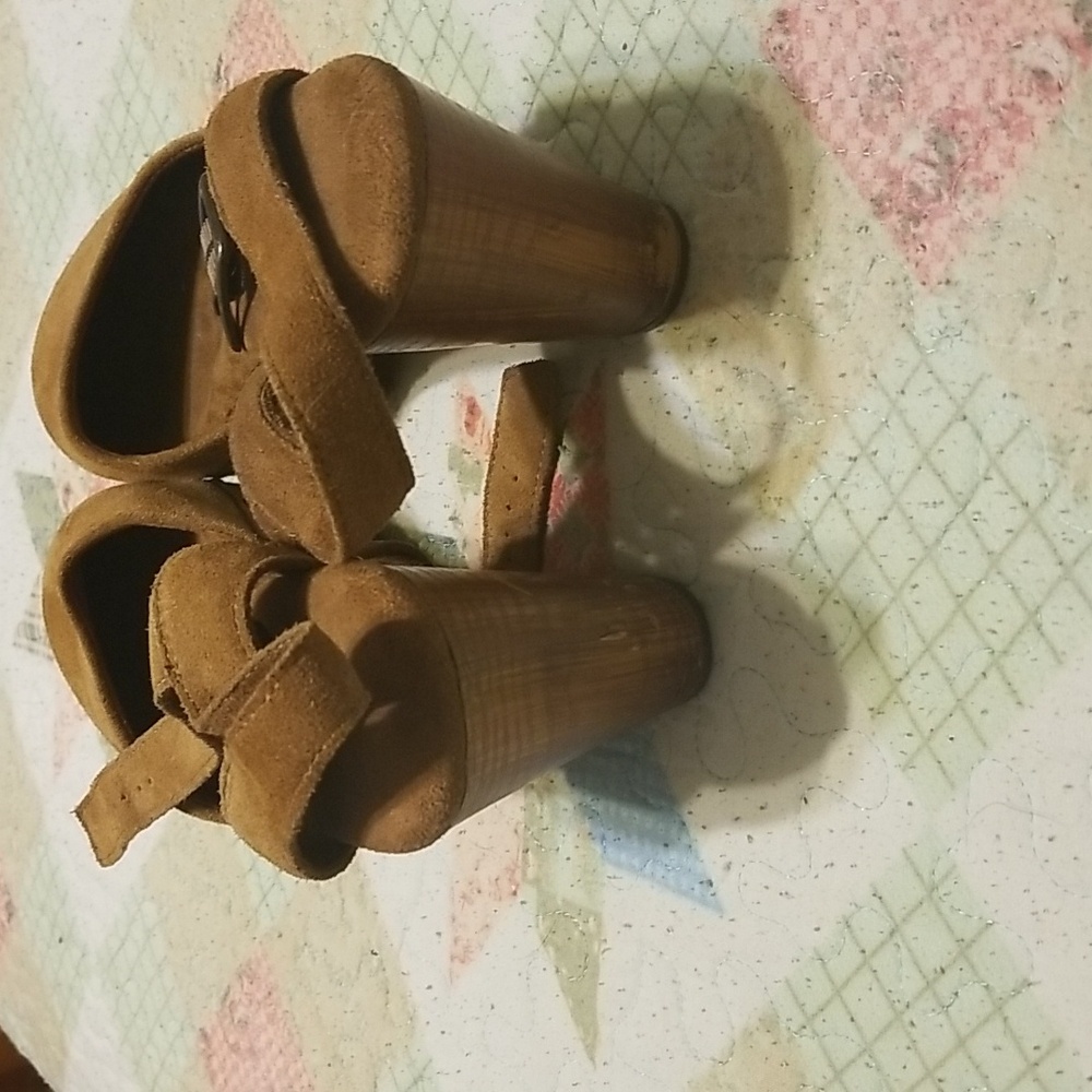 Sandals - Picture 3 of 4